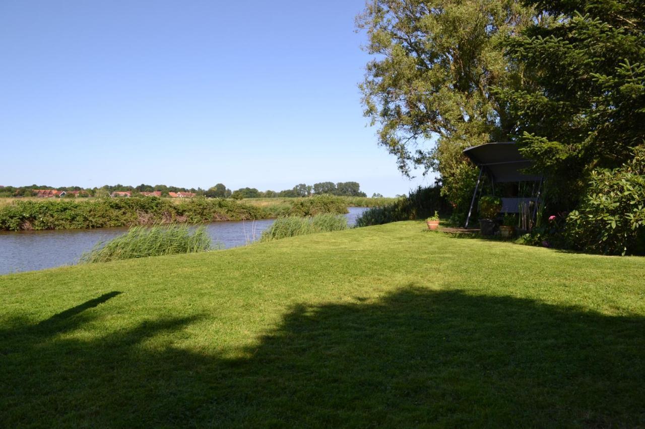 Ferienhaus Am Wasser Hinte Eksteriør bilde